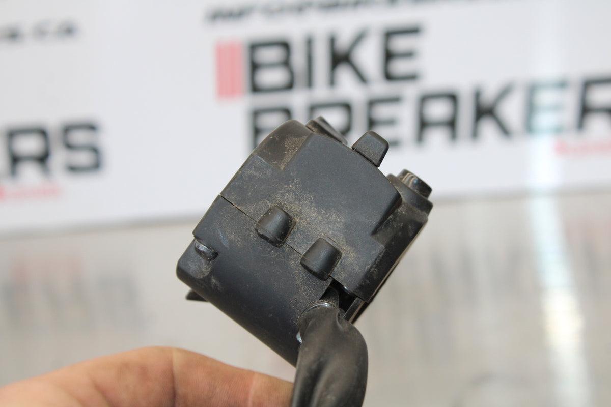 23 YAMAHA YZF R3 LEFT CLIP ON HANDLE HORN SIGNALS SWITCH SWITCHES BB147
