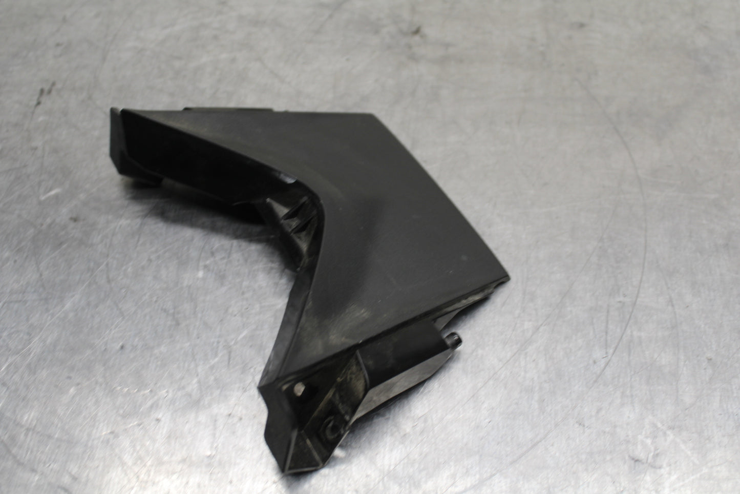 15-16 HONDA CB300F CENTER REAR BACK TAIL FAIRING COVER TRIM COWL BB740