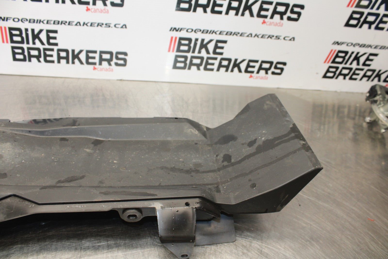 18-23 KAWASAKI NINJA 400 EX400 ABS REAR TAIL UNDERTAIL FAIRING COWL FENDER BB192