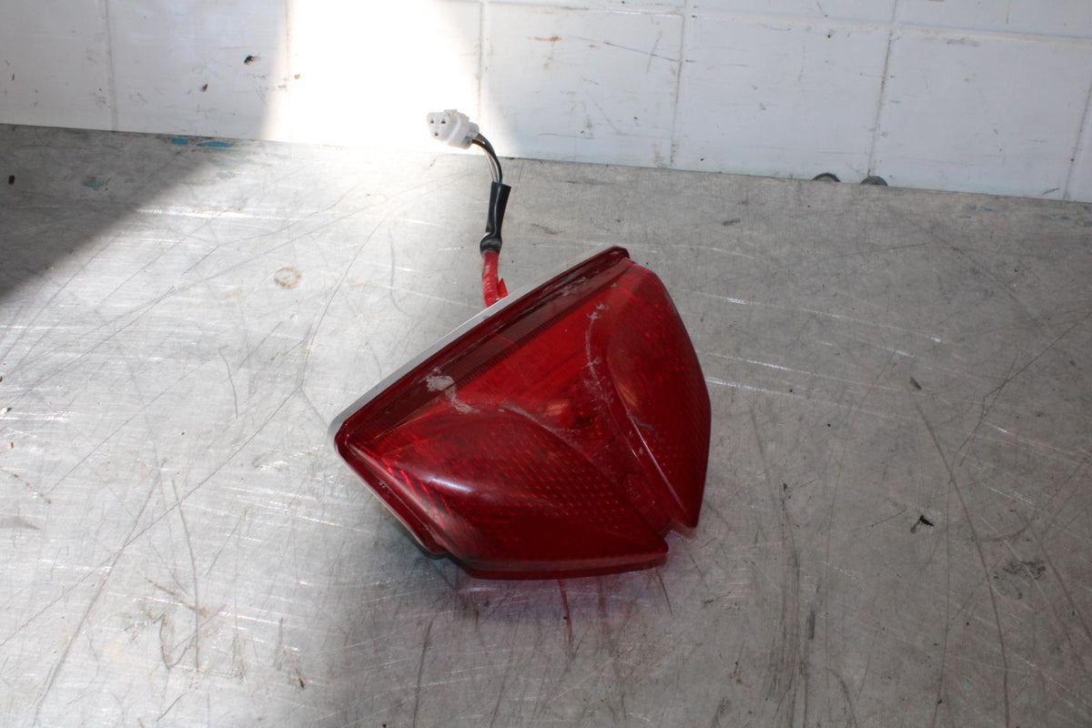 15-21 SUZUKI GSXR600 REAR TAIL TAILLIGHT BACK BRAKE LIGHT BB437