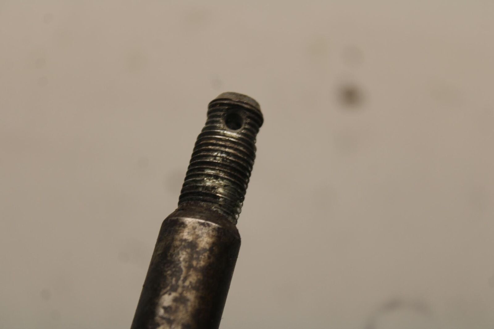 80-81 SUZUKI GS1000GL FRONT WHEEL RIM AXLE PIVOT BOLT BB103