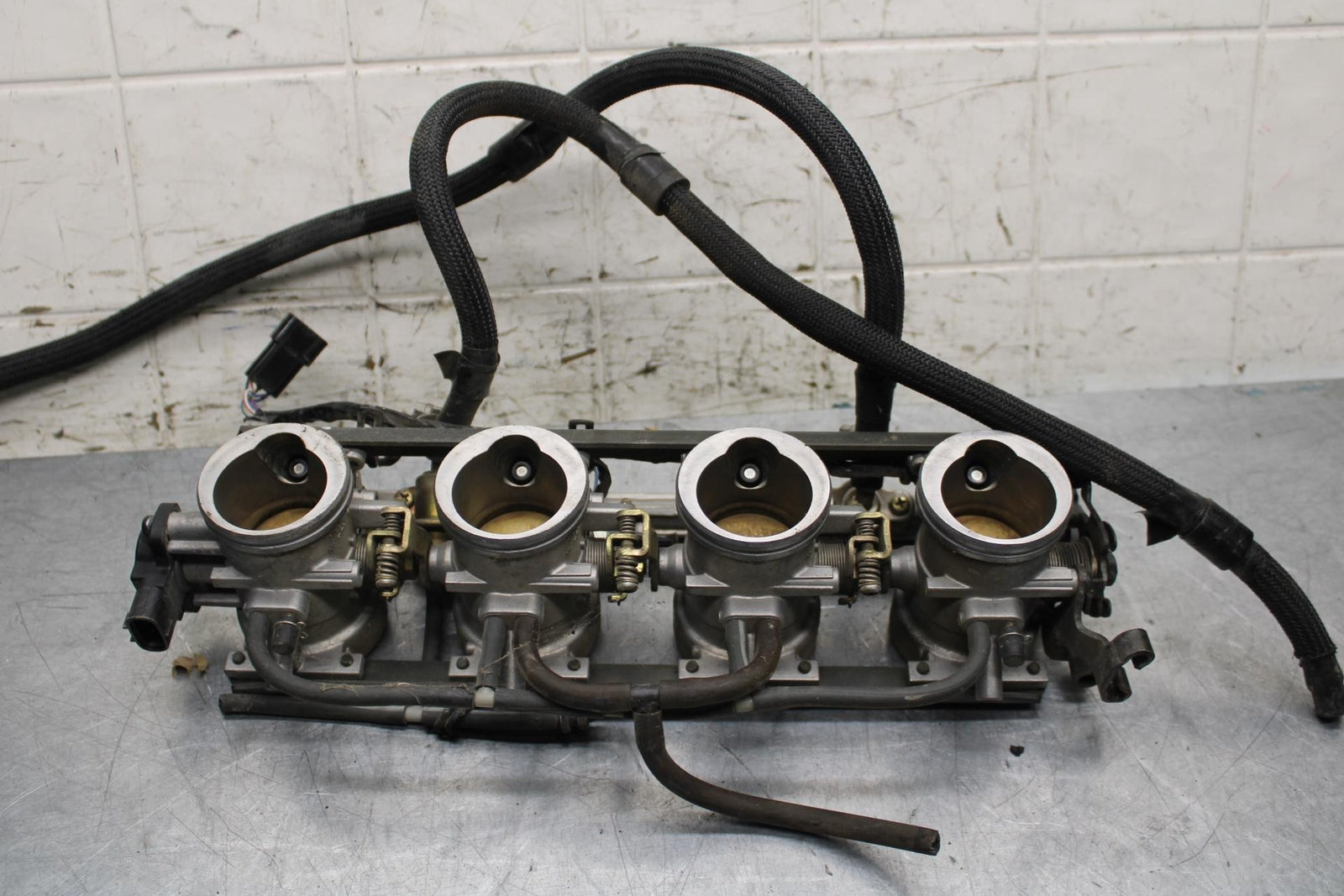 2000 Kawasaki Ninja ZX12R ZX1200A MAIN FUEL INJECTORS / THROTTLE BODIES BB565