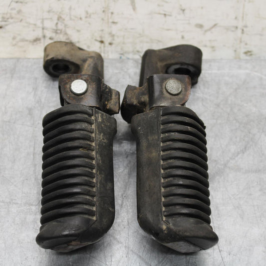 1977 Yamaha XS750 FRONT FOOT RESTS PEGS STEPS SET PAIR 1T4-27430-00-00 BB554