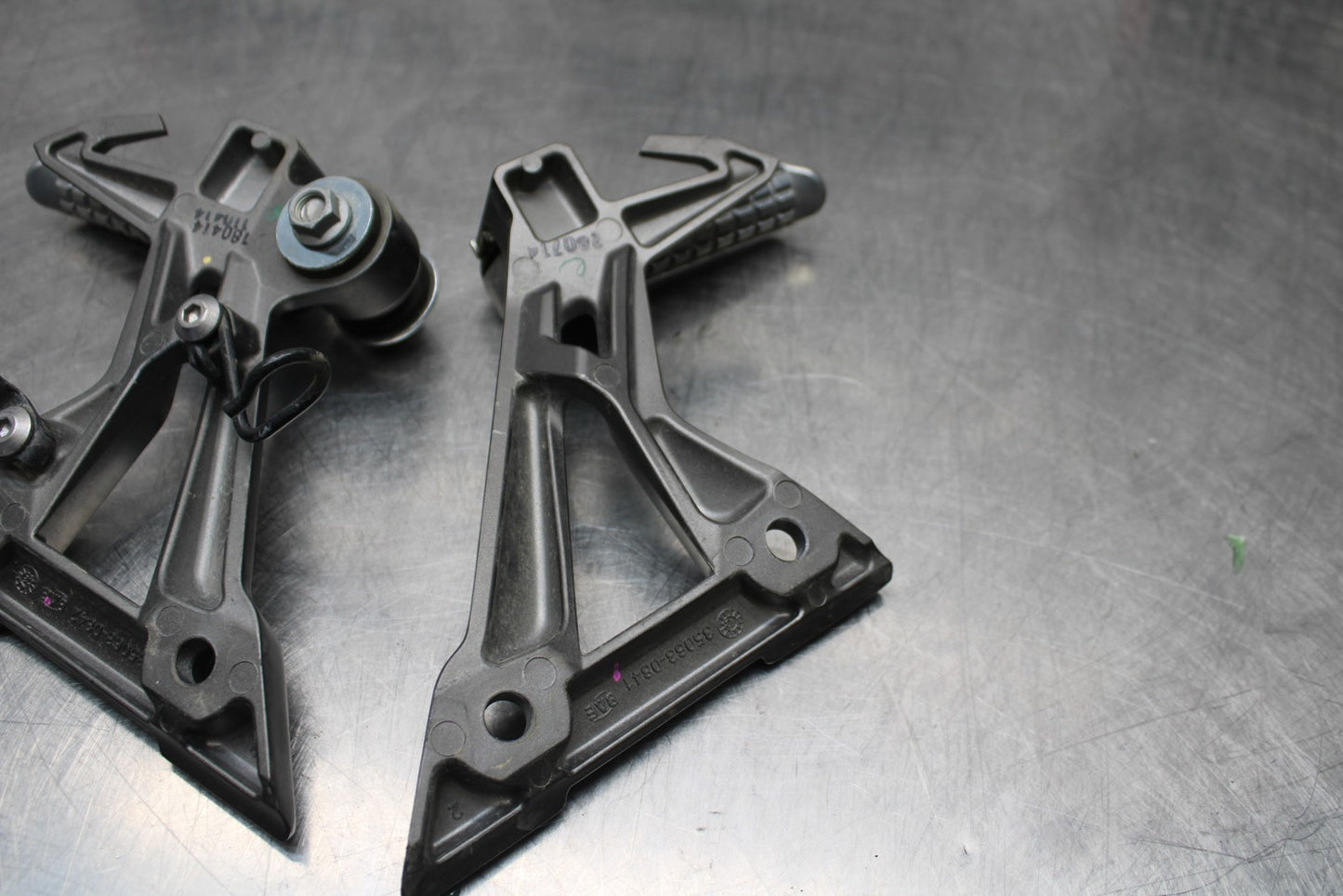 13-17 KAWASAKI NINJA 300 EX300 ABS REAR BACK PASSENGER PEG SET PAIR BB187