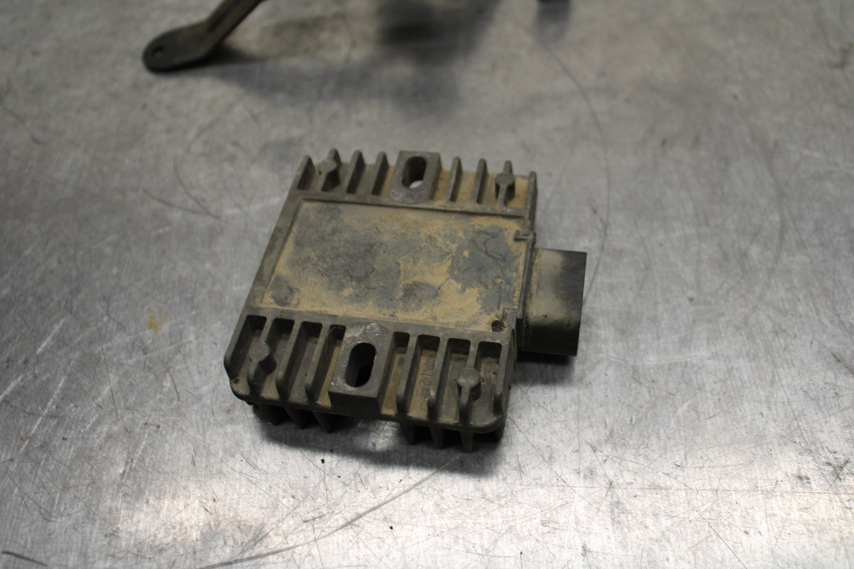 12-13 KAWASAKI Z1000 RECTIFIER VOLTAGE REGULATOR BB743