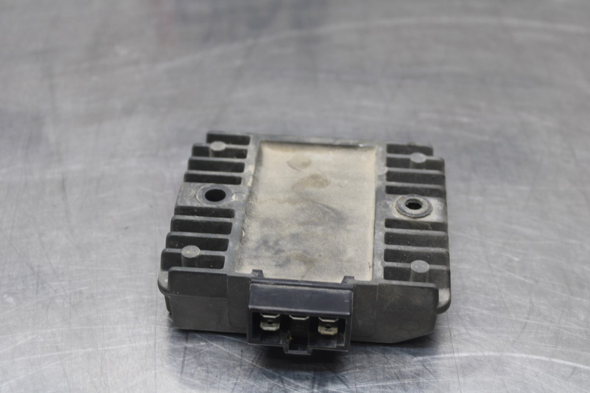08-09 YAMAHA YZF R6S RECTIFIER VOLTAGE REGULATOR BB796