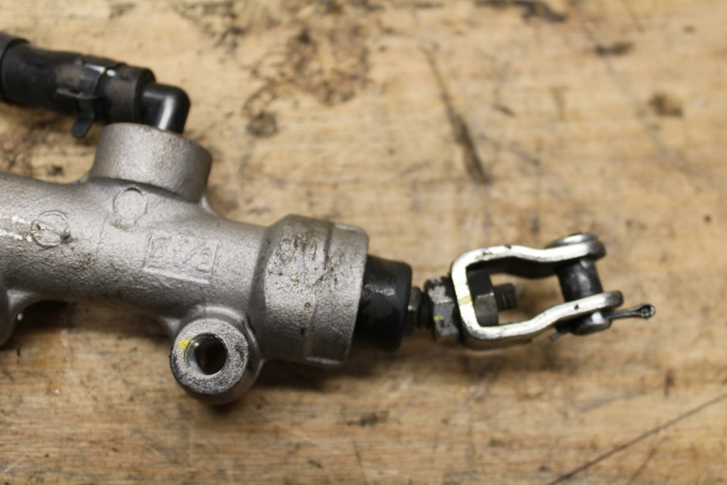 09-10 KAWASAKI ER-6N REAR BACK BRAKE MASTER CYLINDER W RESERVOIR BENT BB325