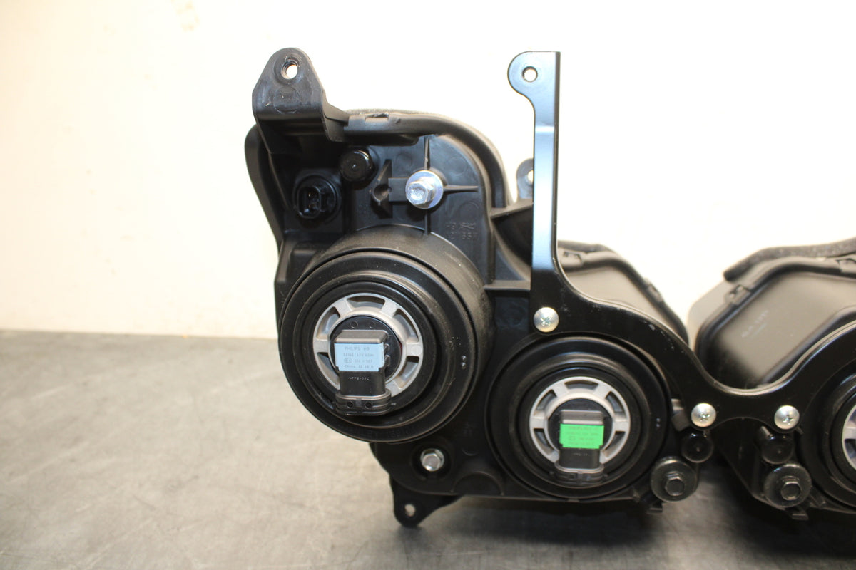 12-25 KAWASAKI NINJA ZX14R NEW!! FRONT HEADLIGHT HEAD LIGHT LAMP BB757