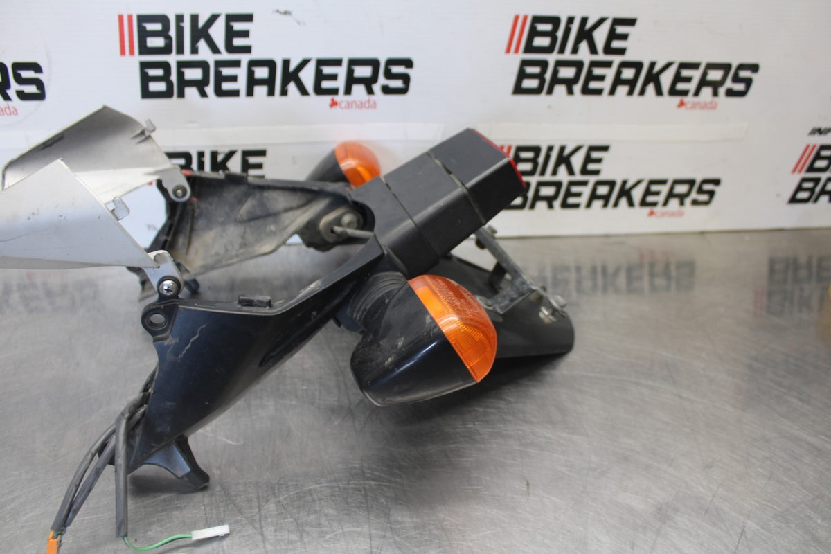 05-06 HONDA CBR600RR REAR BACK FENDER MUD GUARD BB893