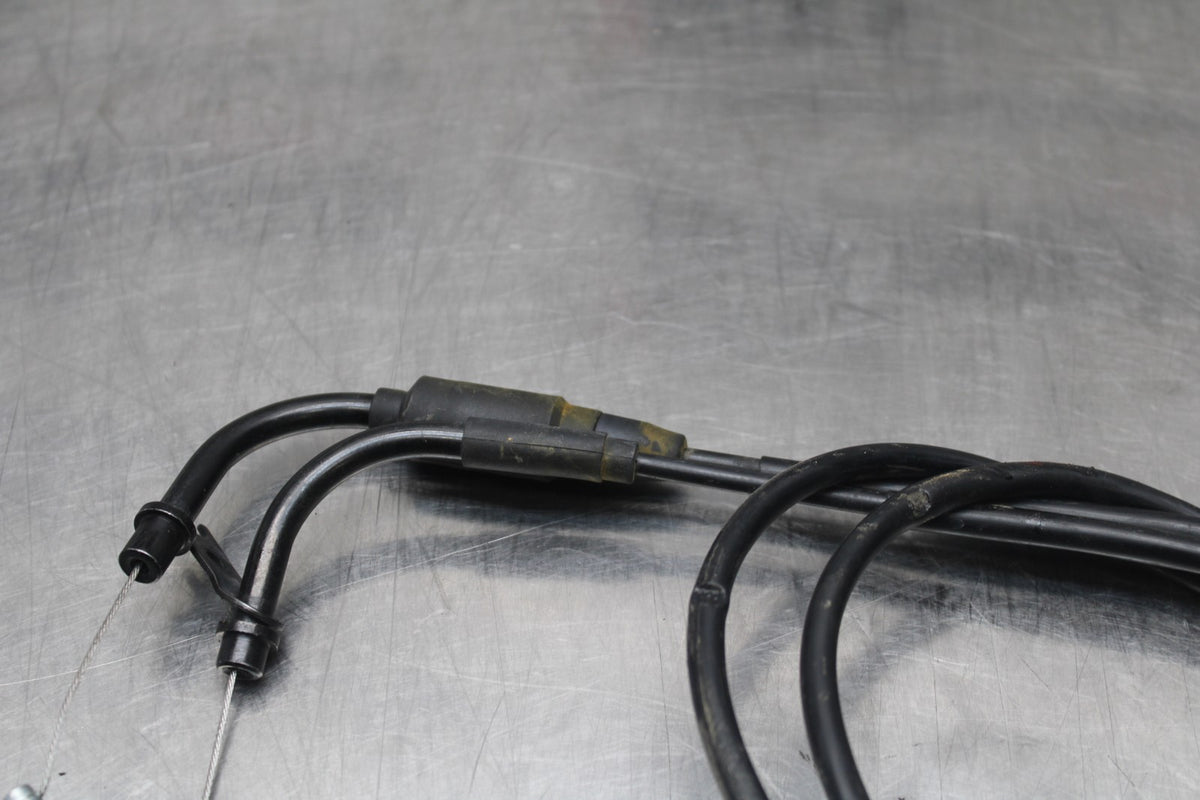 15 SUZUKI GW250F THROTTLE CABLES LINES BB789