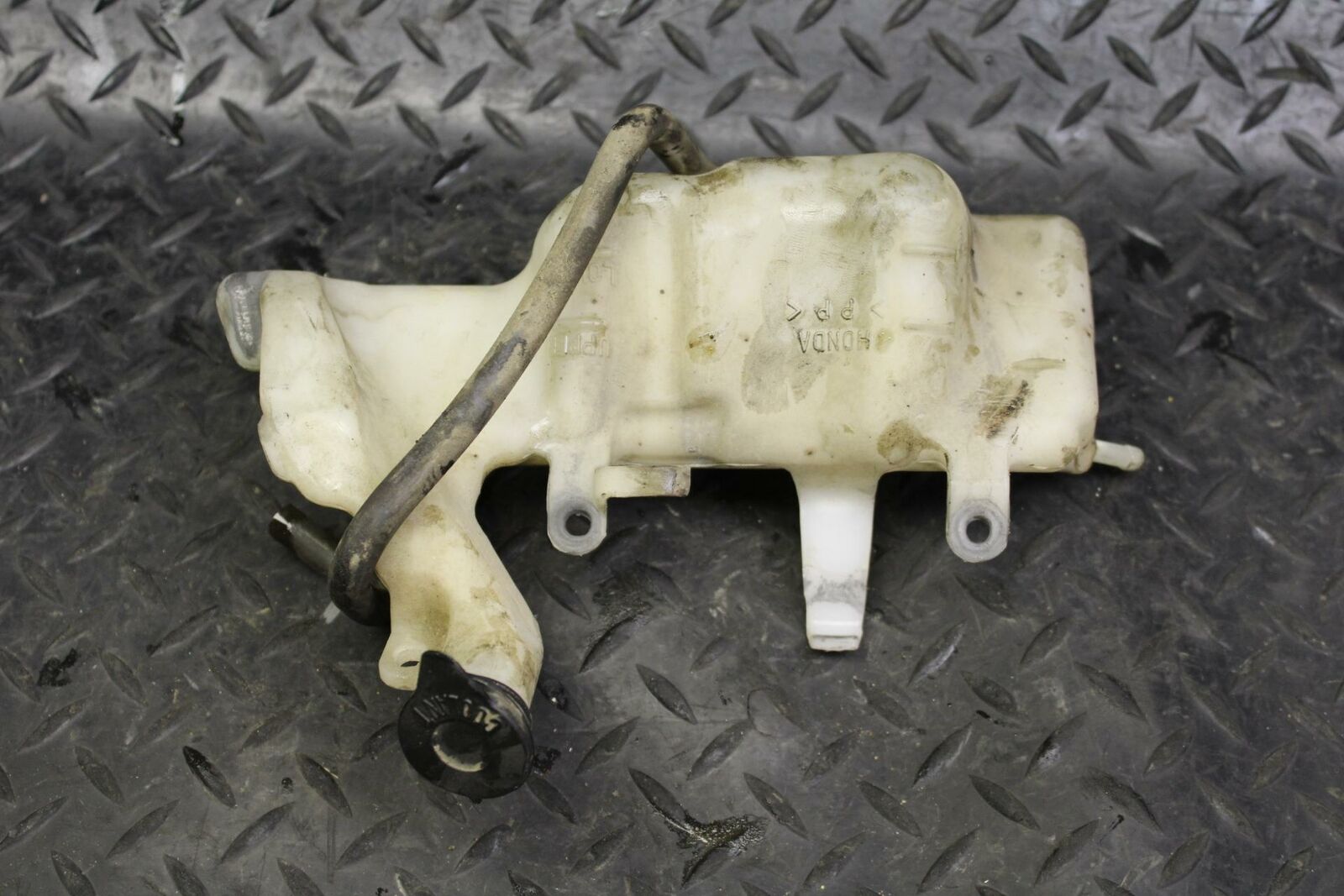 12-16 HONDA CBR1000RR COOLANT WATER TANK RESERVOIR BOTTLE 19101-MGP-305 BB176