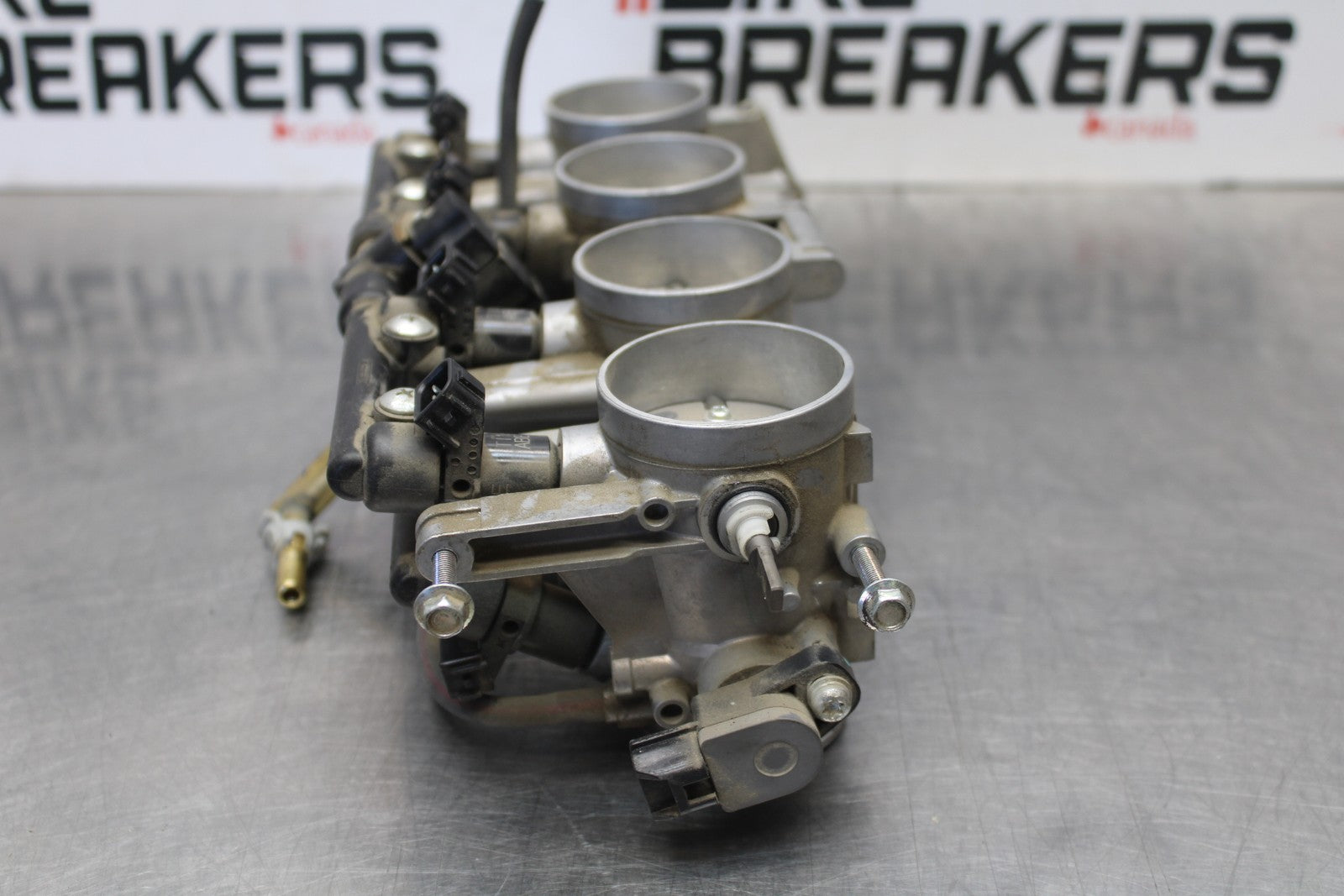 05-06 SUZUKI GSXR1000 MAIN FUEL INJECTORS / THROTTLE BODIES BB773