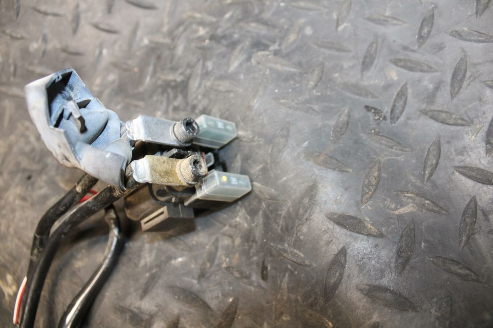 12-17 KAWASAKI NINJA 650 ENGINE STARTER RELAY SWITCH 27010-0709  BB211