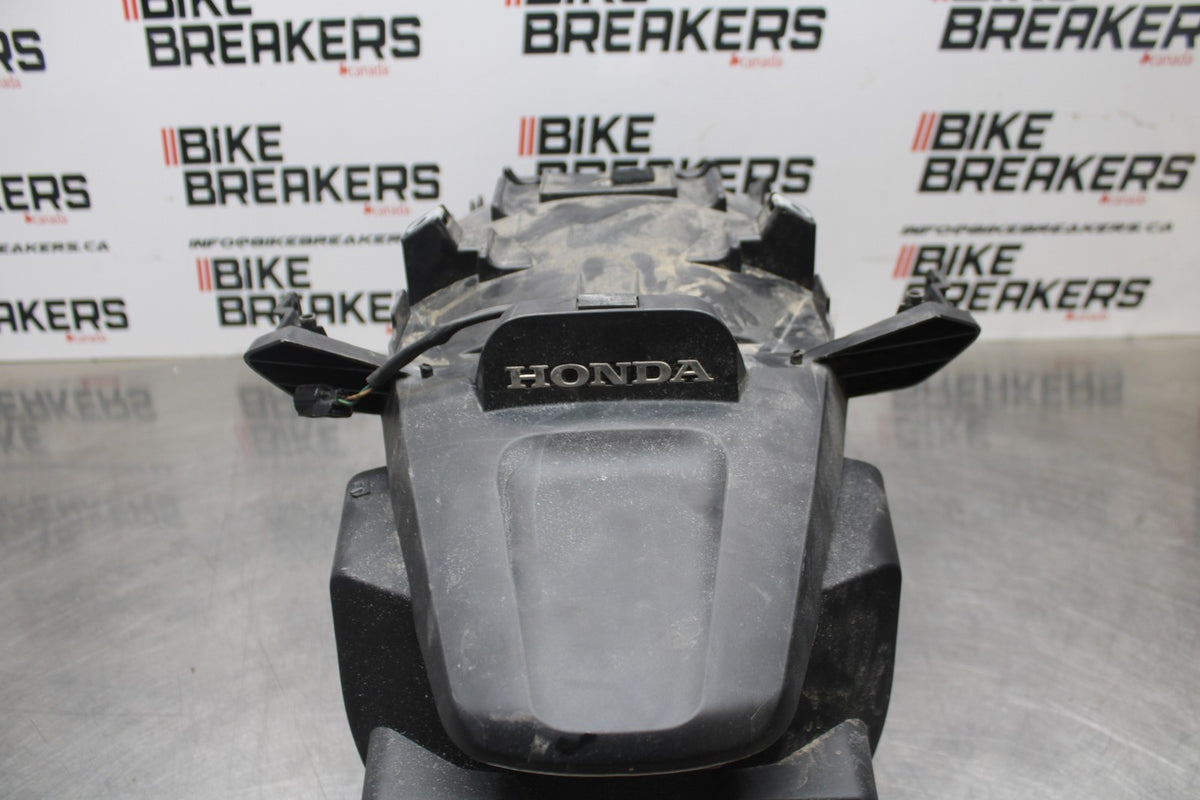 14 HONDA CTX1300A REAR BACK WHEEL FENDER MUD GUARD BB732