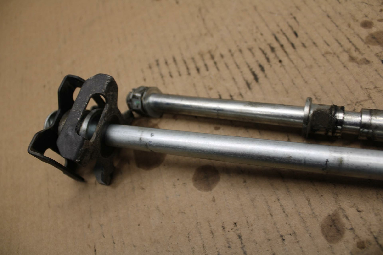 15 KAWASAKI NINJA 300 EX300 ABS REAR FRONT AXLE WHEEL RIM PIVOT BOLT AXEL BB395