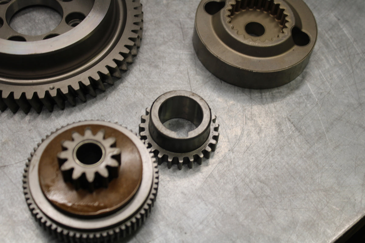 22-24 INDIAN CHIEF BOBBER DARK HORSE ENGINE MOTOR GEAR  BB717