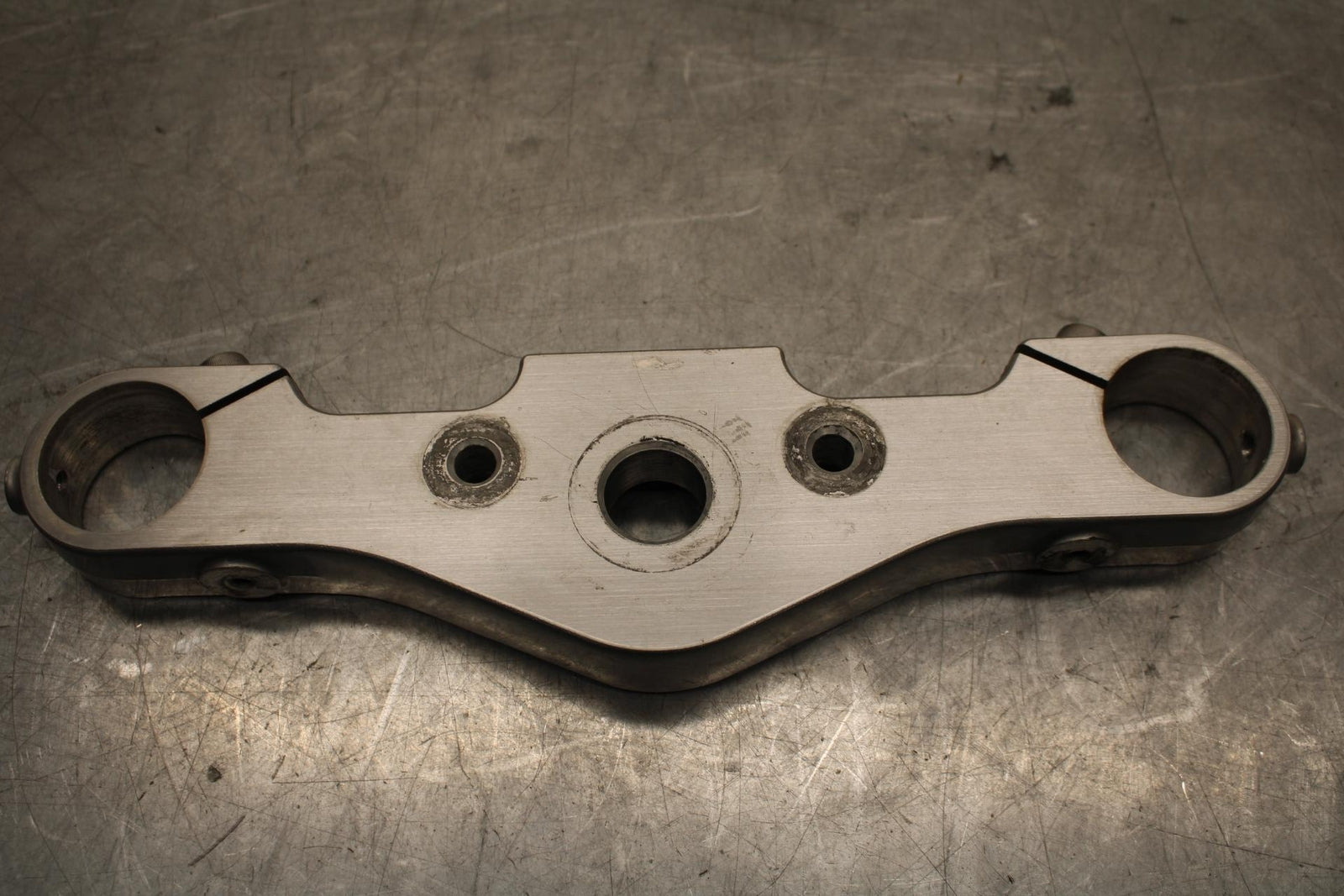 2005 Kawasaki Vulcan 1600 VN1600D Nomad FORKS UPPER TRIPLE TREE CLAMP BB556