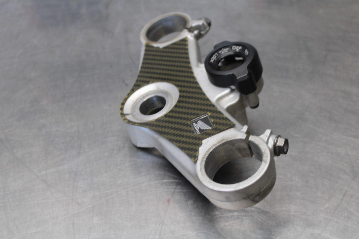 06-07 HONDA INTERCEPTOR 800 VFR800 FORKS UPPER TRIPLE TREE CLAMP BB917