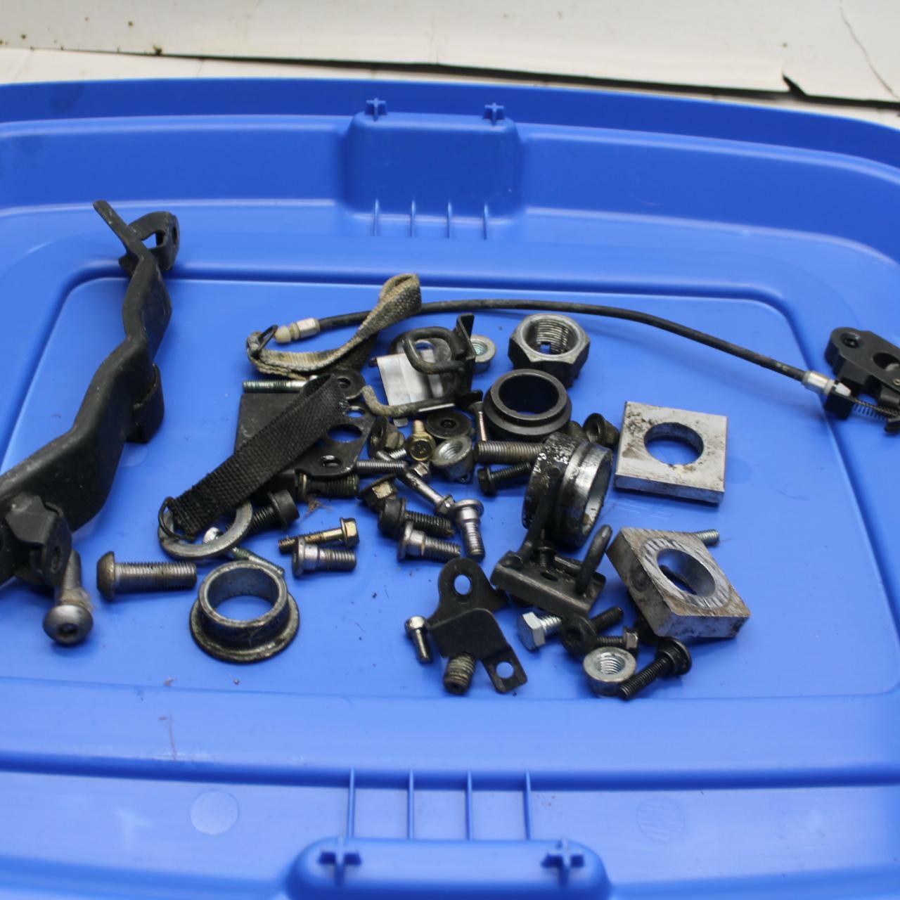 01 KAWASAKI NINJA ZX6R  HARDWARE BB25