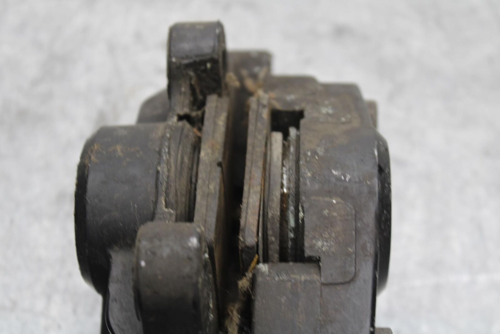 1982 Suzuki GS1100ES REAR BACK BRAKE CALIPER BB55