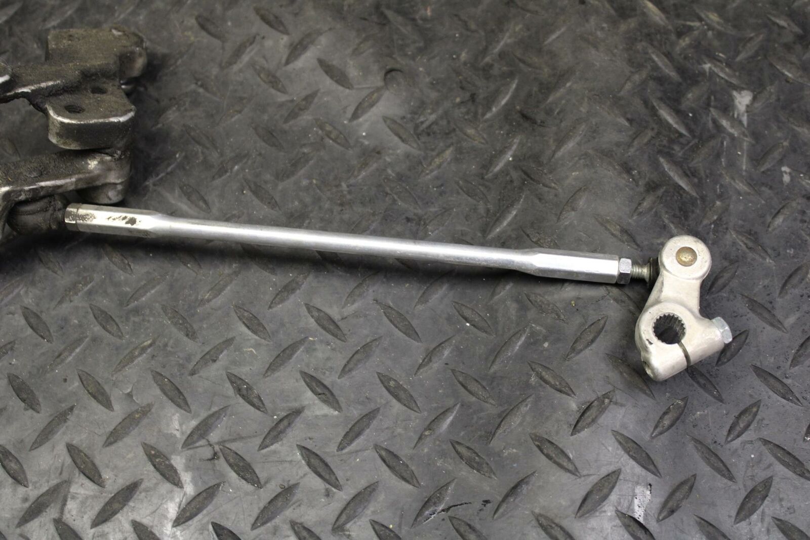 10 SUZUKI GSXR750 SHIFTER LINKAGE SHIFT LINK PEDAL BB190