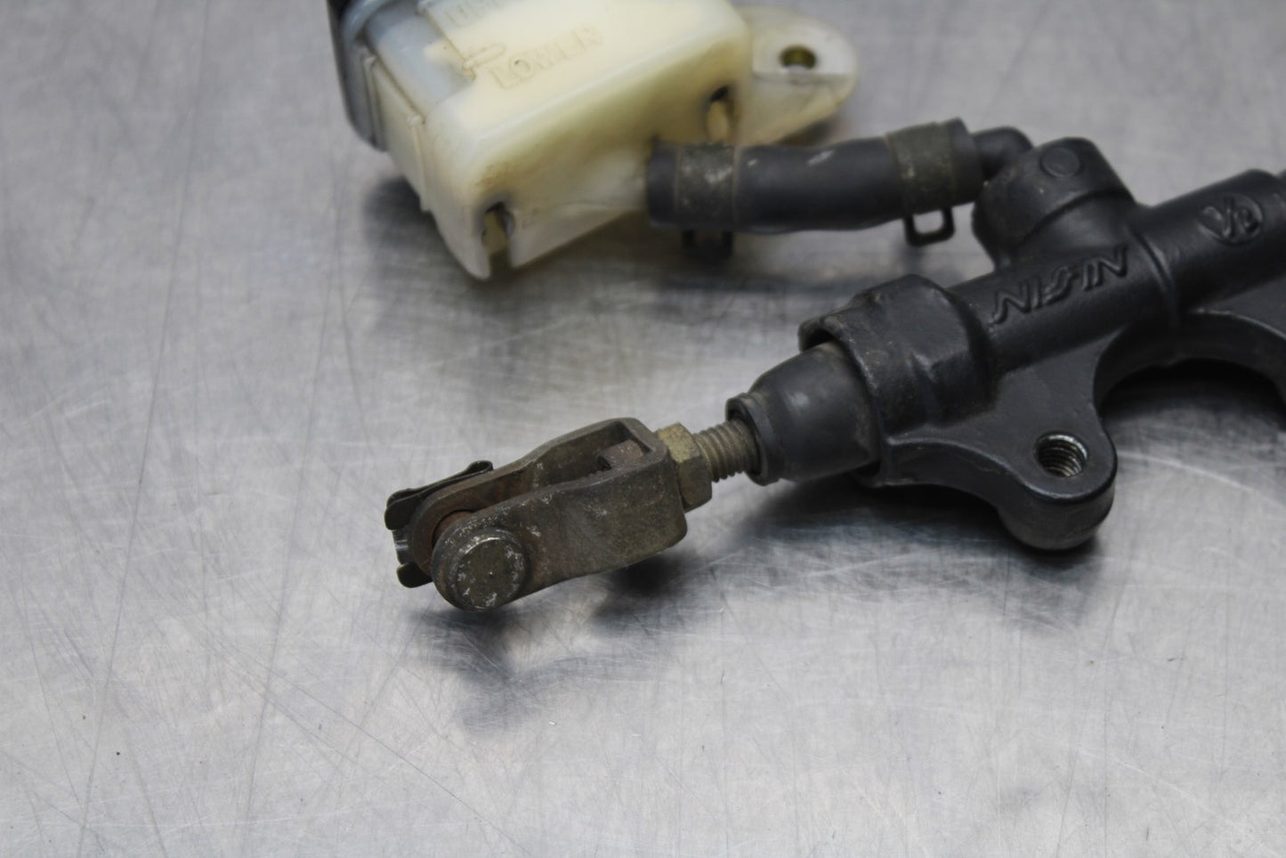 05 TRIUMPH ROCKET III REAR BACK BRAKE MASTER CYLINDER W RESERVOIR BB186
