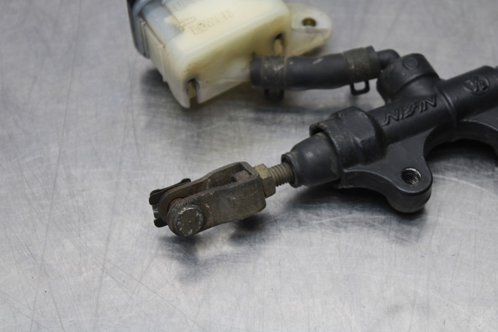 05 TRIUMPH ROCKET III REAR BACK BRAKE MASTER CYLINDER W RESERVOIR BB186