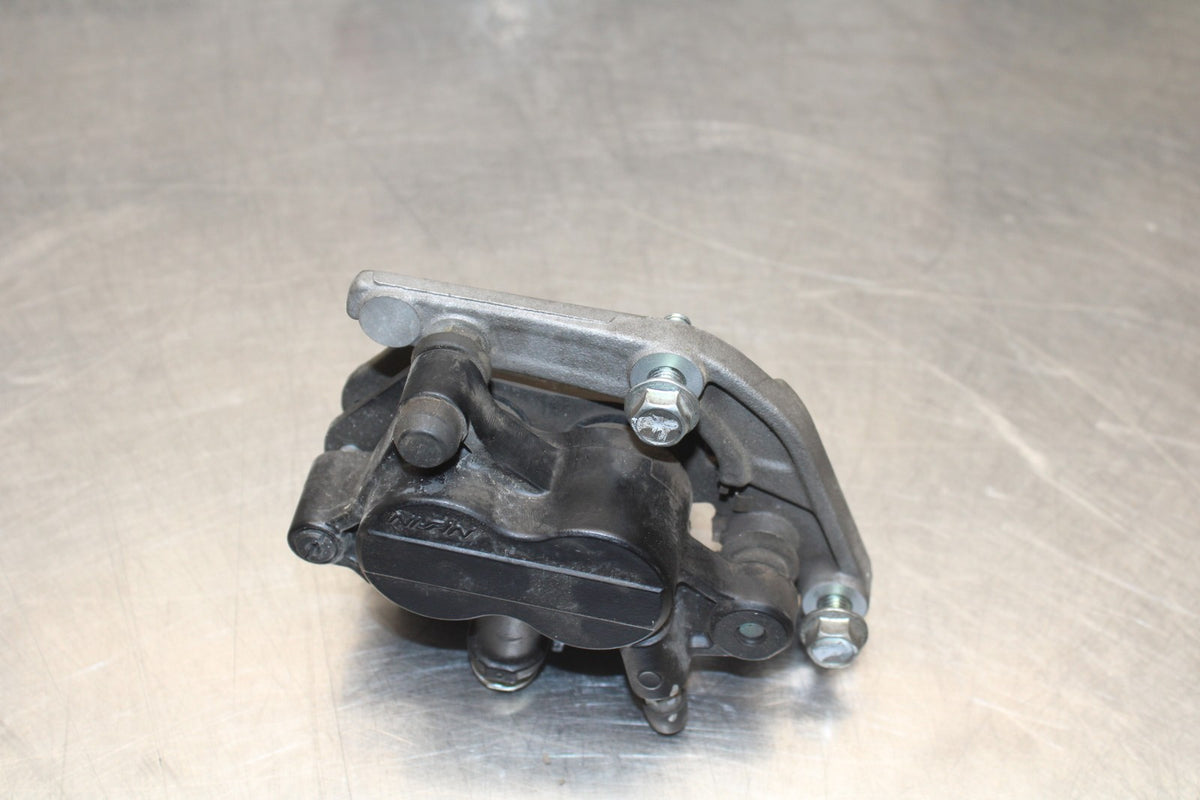15 SUZUKI GW250F LEFT FRONT BRAKE CALIPER BB789