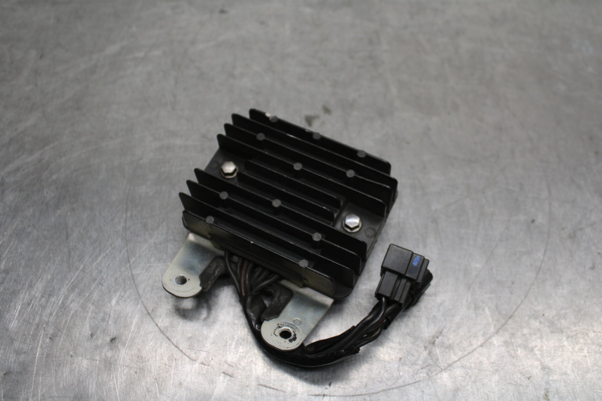 08-10 SUZUKI GSXR 600 RECTIFIER VOLTAGE REGULATOR BB130