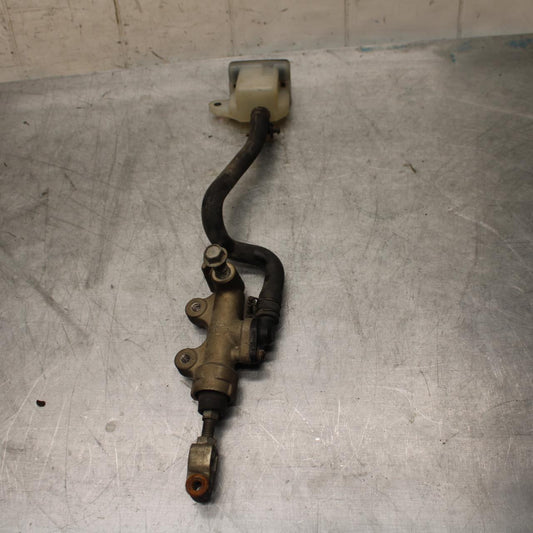 91-92 SUZUKI GSXR750 M  REAR BACK BRAKE MASTER CYLINDER W RESERVOIR BB493