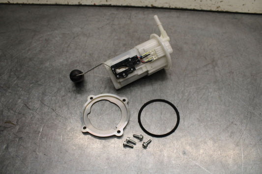 22-24 YAMAHA XSR900 FUEL PUMP GAS PETROL SENDER UNIT BB710