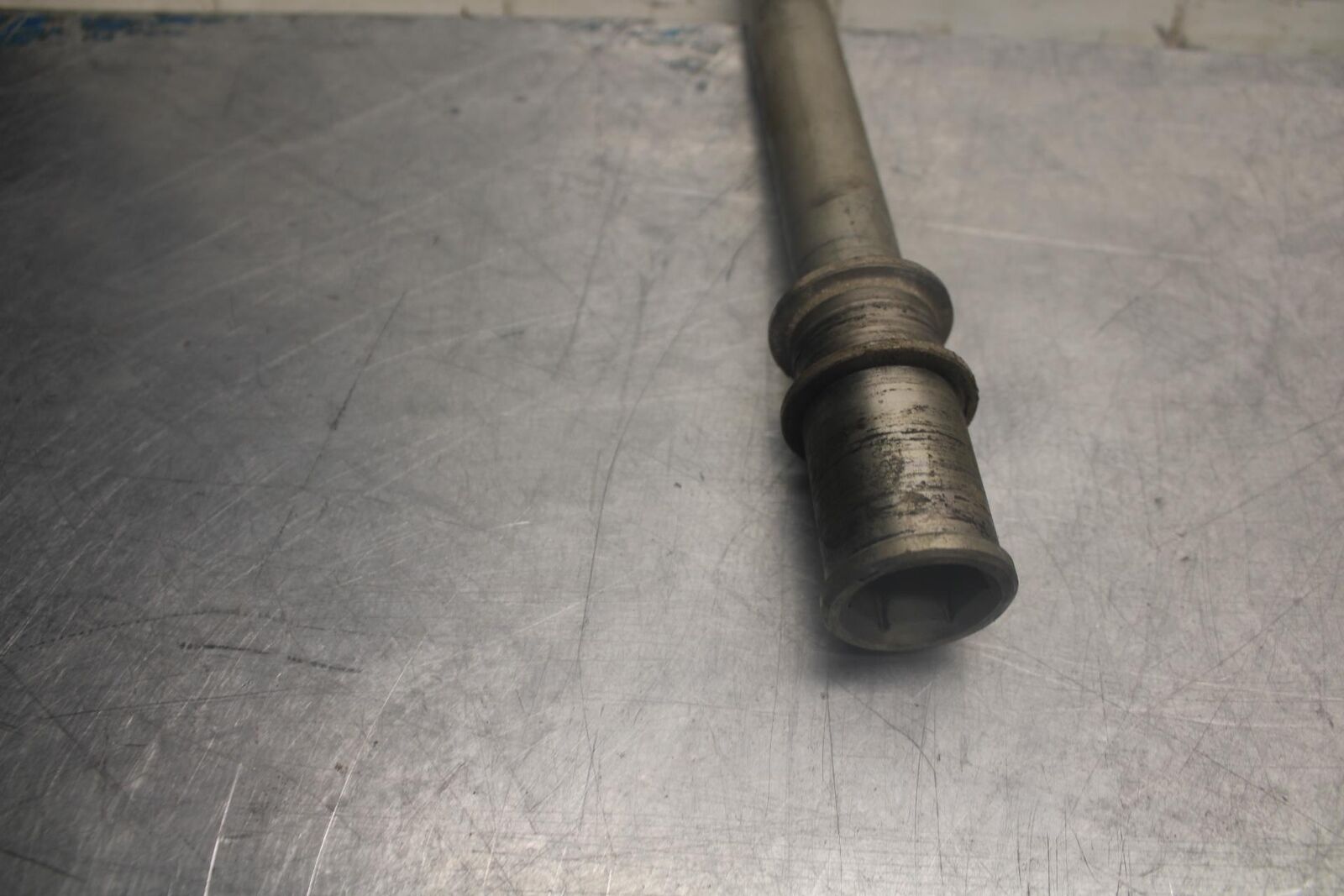 07-08 KAWASAKI NINJA ZX6R FRONT WHEEL RIM AXLE PIVOT BOLT BB456