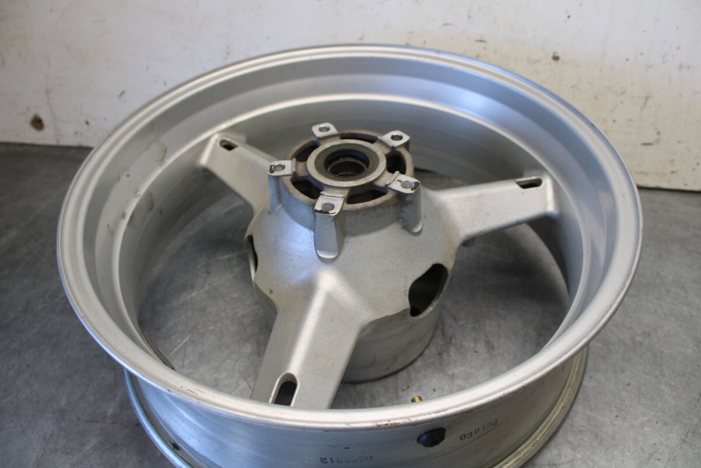 03-05 SUZUKI SV1000 REAR WHEEL BACK RIM BB405