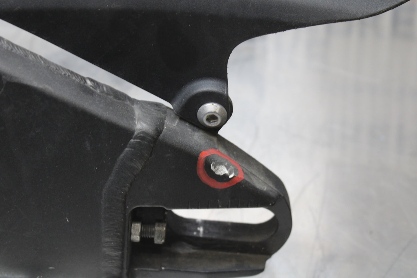 13-18 KAWASAKI NINJA ZX6R REAR SWINGARM BACK SUSPENSION SWING ARM BB143