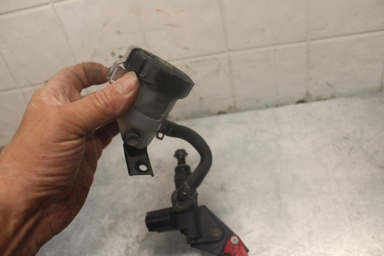 97-98 SUZUKI GSXR 600 SRAD FRONT BRAKE MASTER CYLINDER w/ LEVER BB455