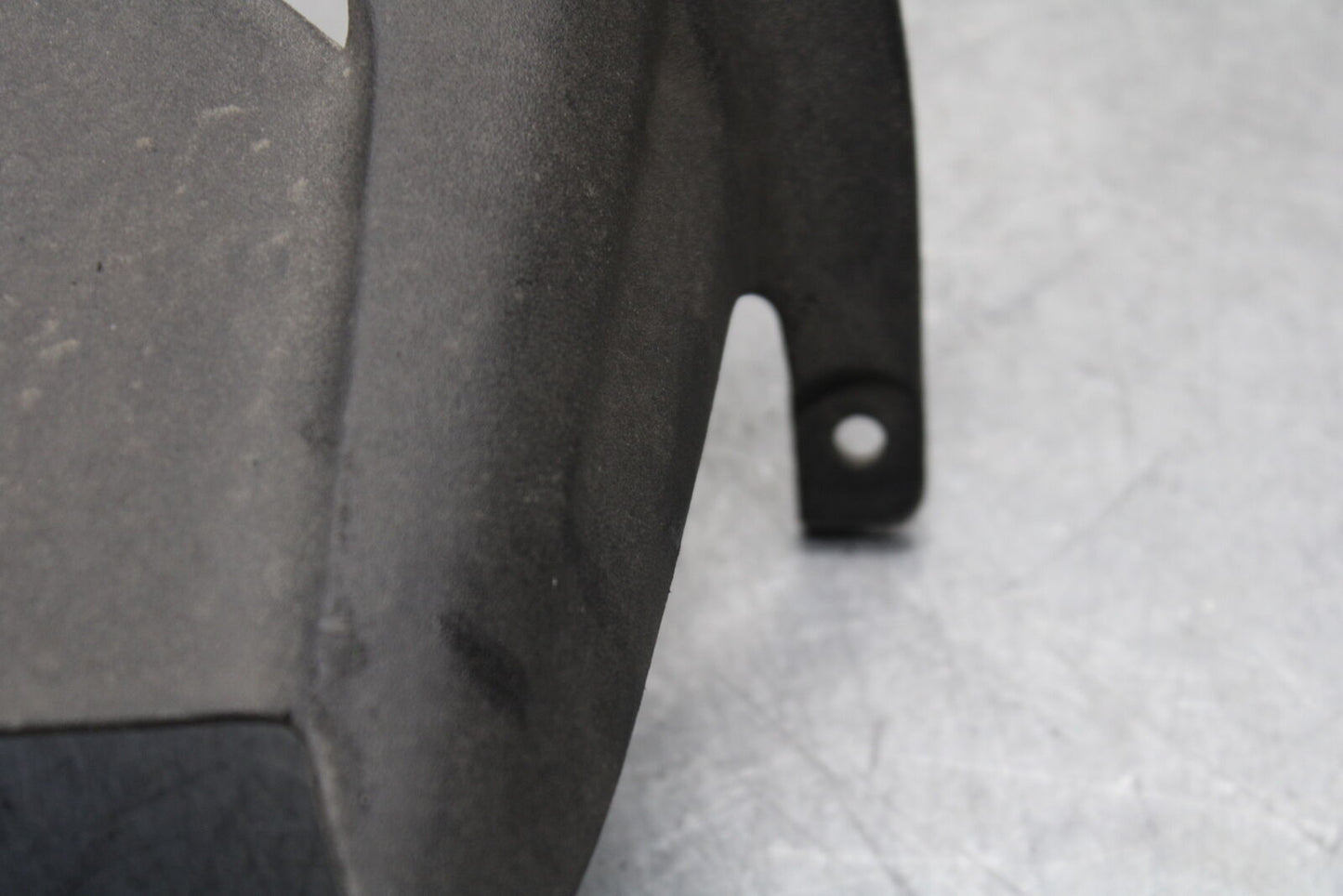 09-12 KAWASAKI NINJA ZX6R ZX600R REAR BACK WHEEL TIRE HUGGER 35023-0171 BB656