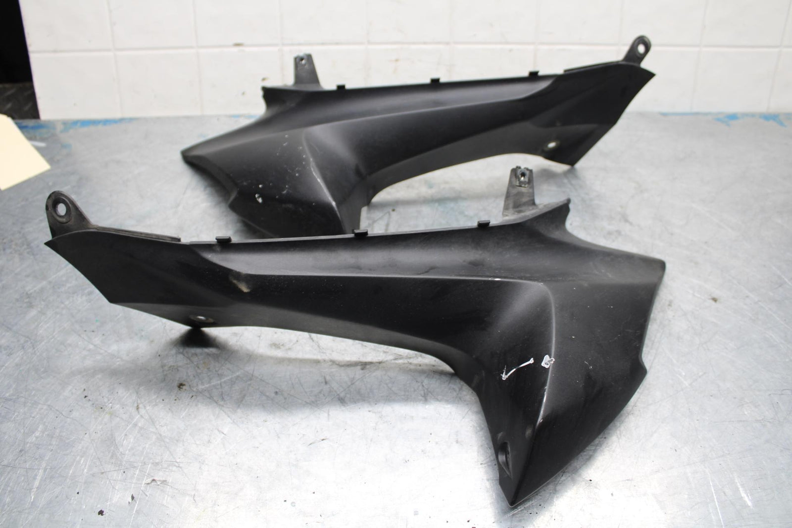 09-16 SUZUKI GSXR1000 LEFT RIGHT RAM AIR INTAKE DUCT PANEL COWL SET  BB439