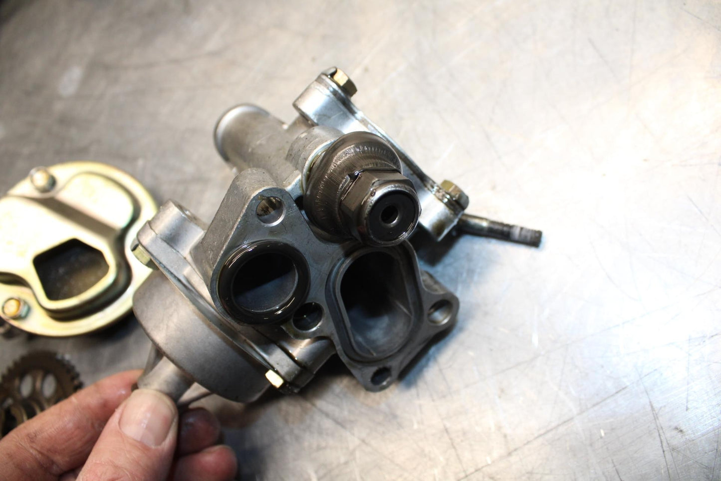 86-87 SUZUKI GSXR1100 ENGINE MOTOR OIL PUMP BB413