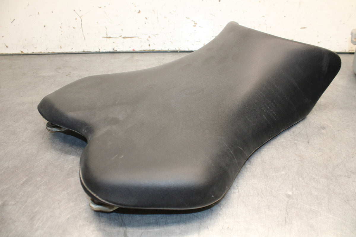 07-08 YAMAHA YZF R1 FRONT DRIVERS SEAT PAD SADDLE PILLION BB724