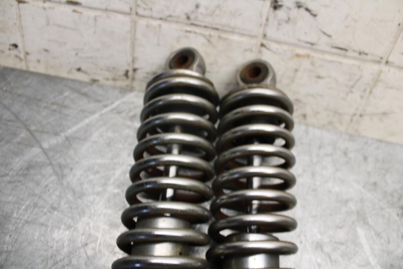 1982 Suzuki GS450L REAR BACK SHOCK ABSORBER BB52