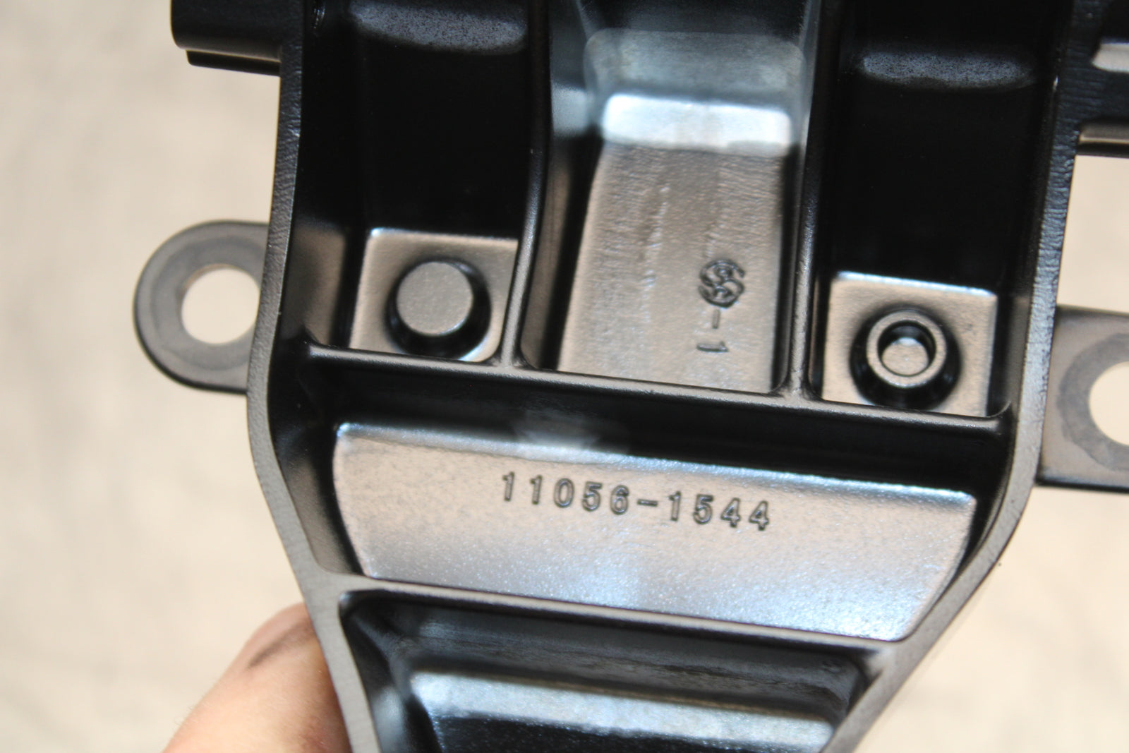 23-24 KAWASAKI NINJA ZX14R NEW!! UPPER FAIRING MIRROR GAUGES STAY BRACKET BB153