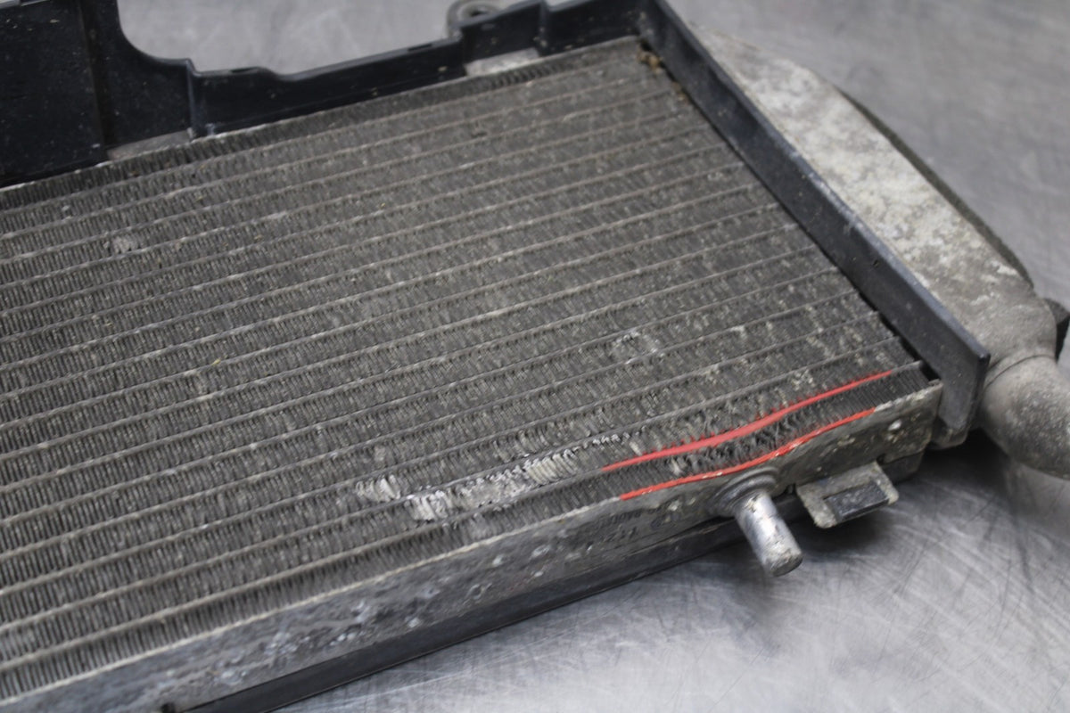 06-07 HONDA INTERCEPTOR 800 VFR800 RIGHT ENGINE RADIATOR MOTOR RADIATER BB917