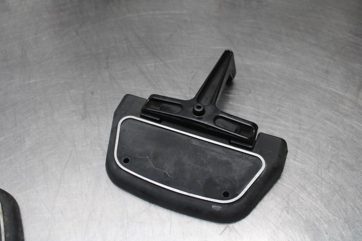 99-00 HARLEY-DAVIDSON ELECTRA GLIDE FLHT REAR PASSENGER FOOT STEP SET BB805
