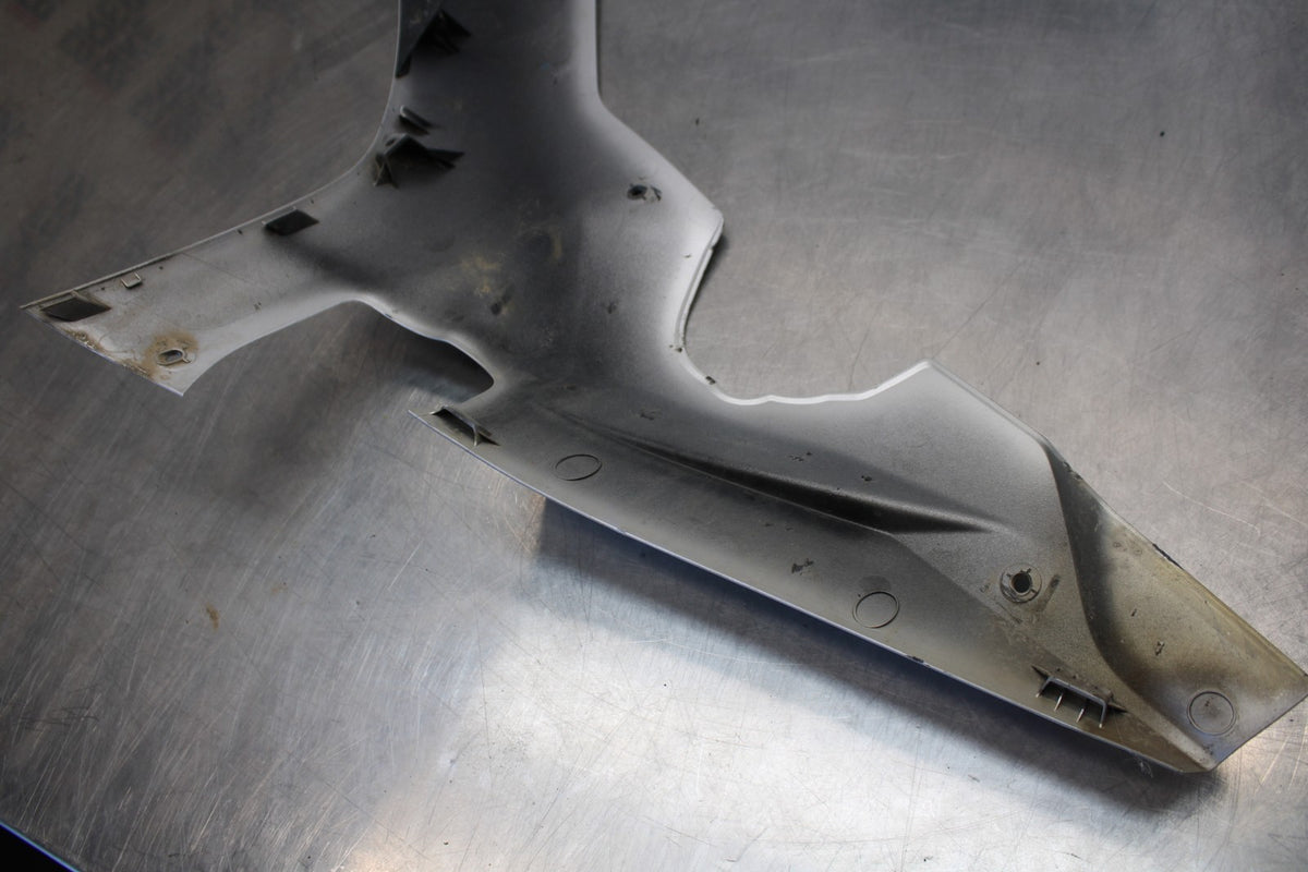 15-17 YAMAHA YZF R1 RIGHT MID UPPER SIDE FAIRING COWL BB190
