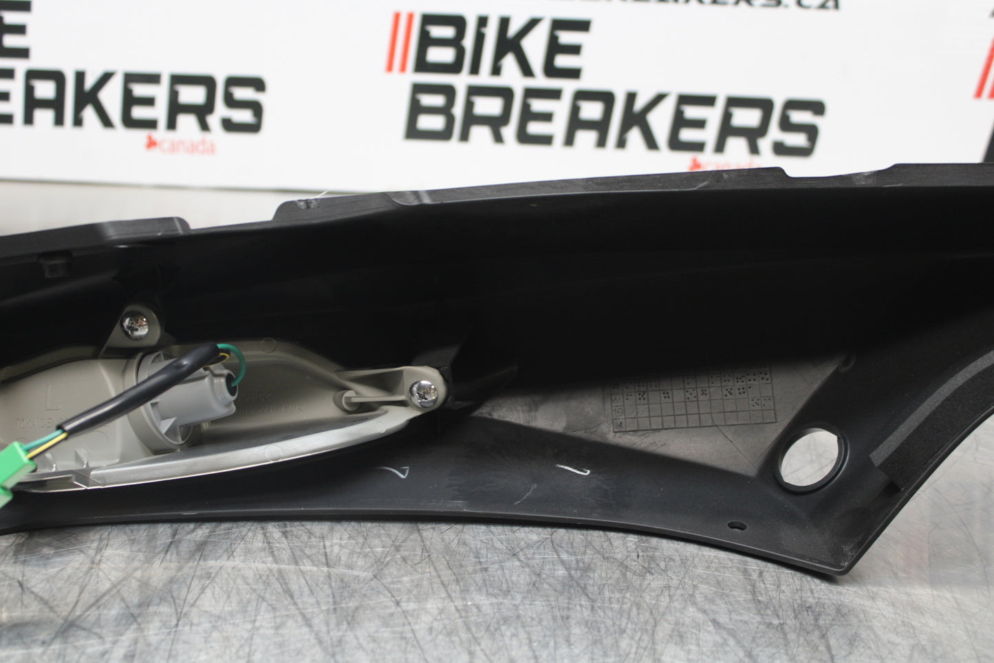 23-24 KAWASAKI NINJA ZX14R LEFT REAR BACK TAIL FAIRING COWL SHROUD BB153