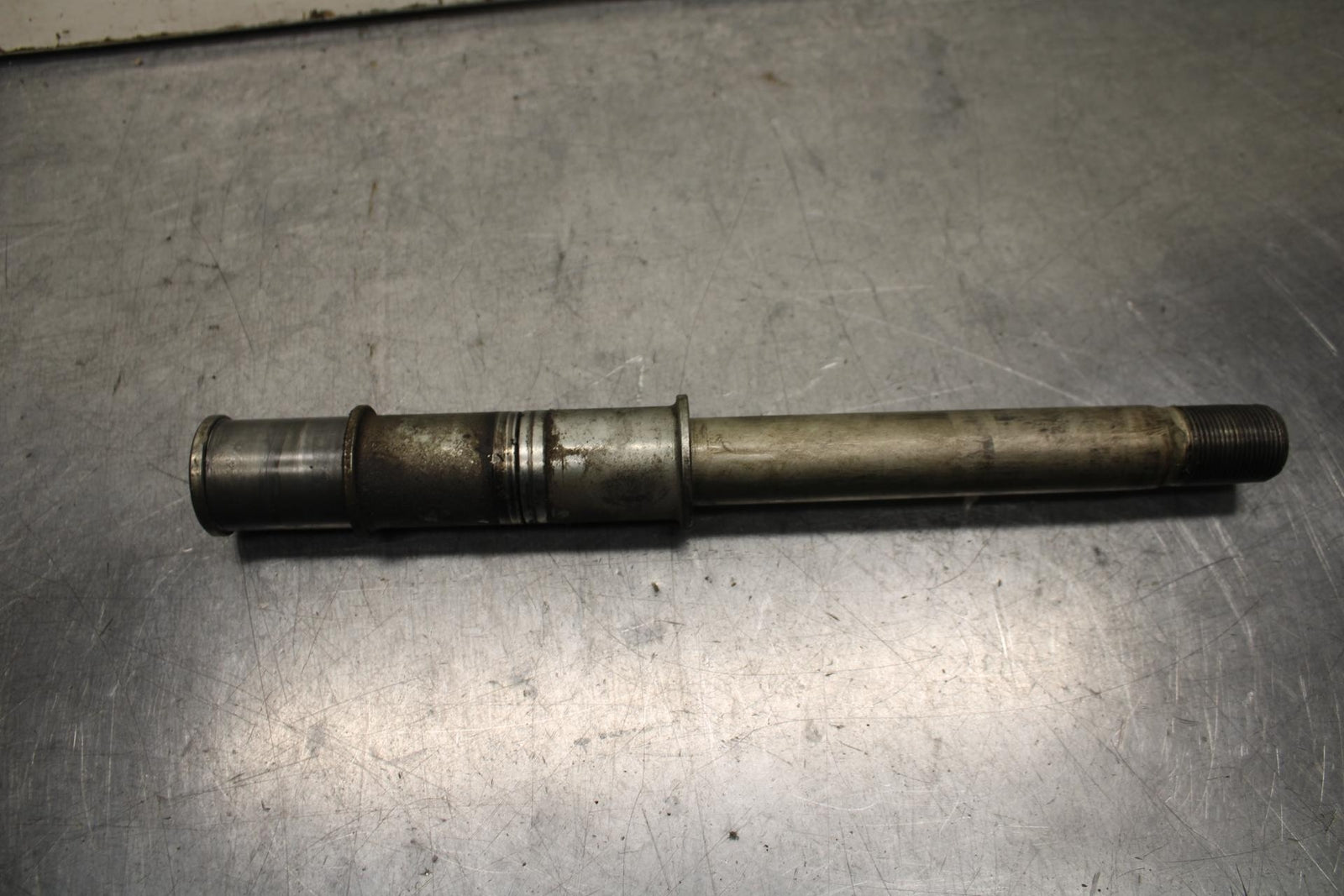 03-08 KAWASAKI VULCAN 1600 FRONT WHEEL RIM AXLE PIVOT BOLT BB616