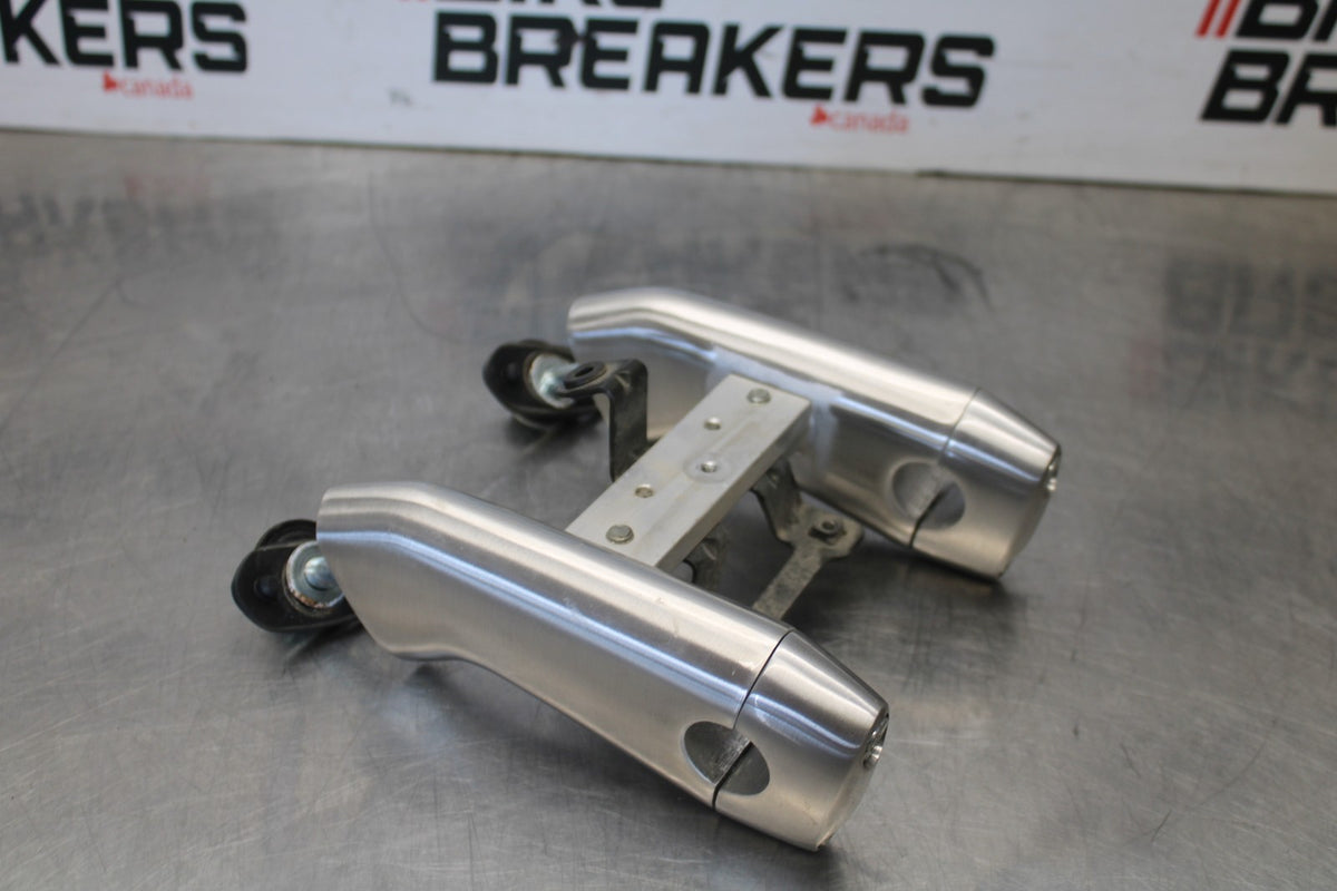07 SUZUKI BOULEVARD M50 HANDLEBAR RISERS BB897