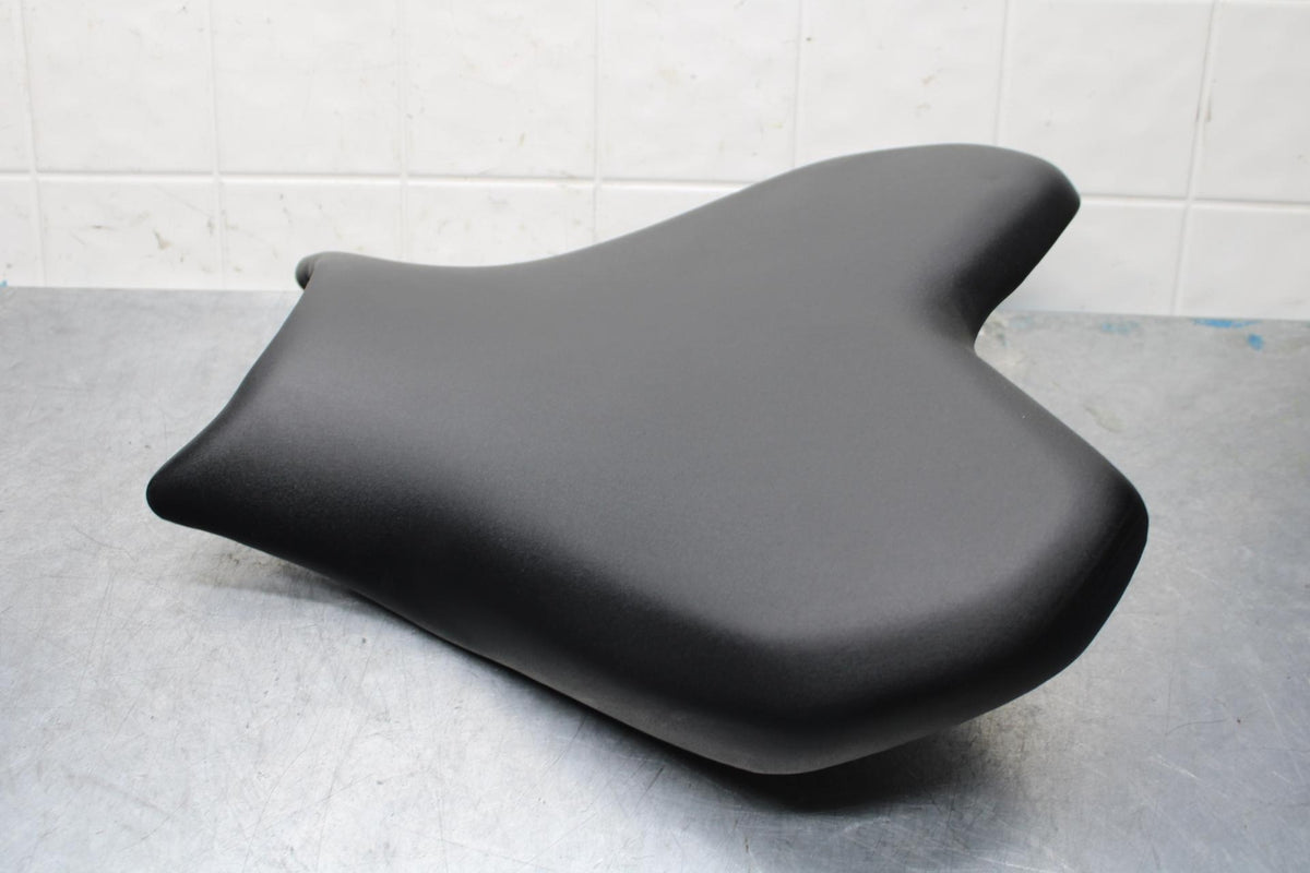 22-23 YAMAHA YZF R7 FRONT DRIVERS SEAT PAD SADDLE PILLION BB583