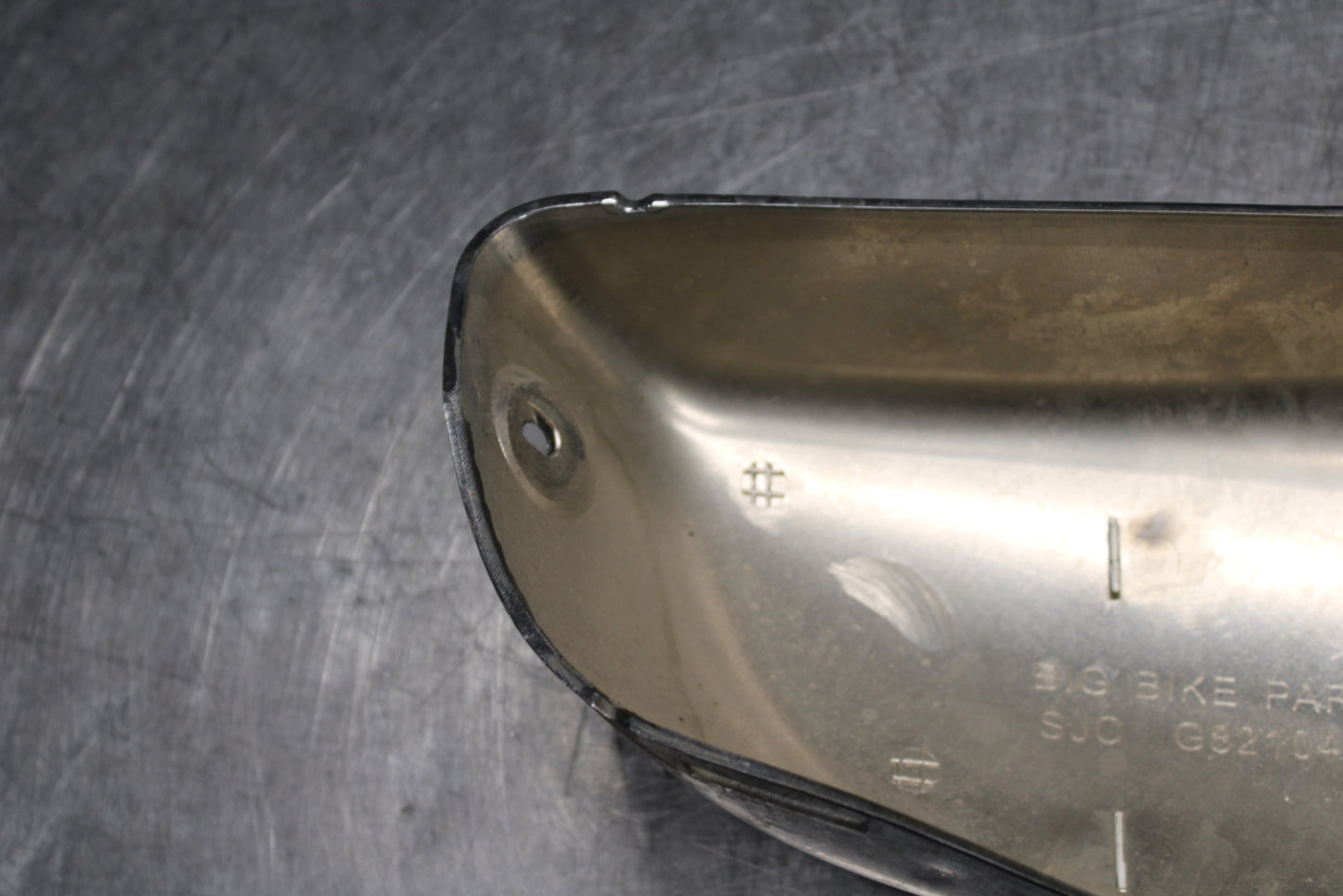 00 SUZUKI INTRUDER 1500 VL1500 LEFT SIDE COVER PANEL COWL FAIRING BB761