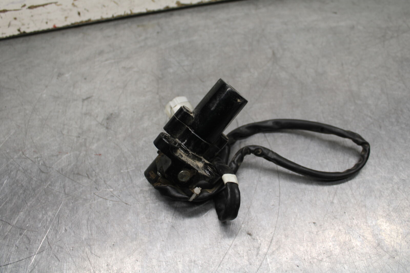 19-24 YAMAHA R3 IGNITION LOCK KEY SET W/ GAS CAP AND SEAT LOCK BB736